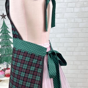 Women's Christmas Apron, Women's Holiday Apron, Cute Retro Apron for Women, Christmas Plaid apron for women, Green Plaid image 6