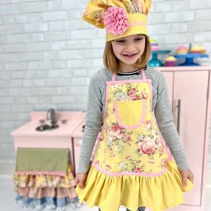 Kids Apron, Girls Ruffle Apron, Child's Chef Set, Childrens Aprons, Little Girls Apron, Toddler Apron, Shabby Chic Apron, Tea Party Apron image 2