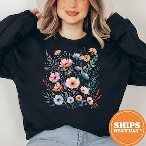 Boho Cottagecore Sweatshirt / Wildflowers Hoodie / Vintage Pressed Flowers Pullover / Botanical Floral Hoodie / Gardener Gift Sweatshirt
