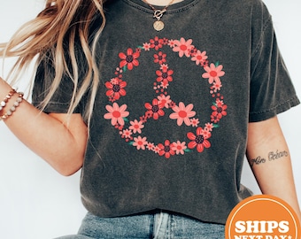 Peace Sign Shirt / Comfort Colors Tee / Retro Peace T-Shirt / Graphic Tee for Women / Hippie Shirt