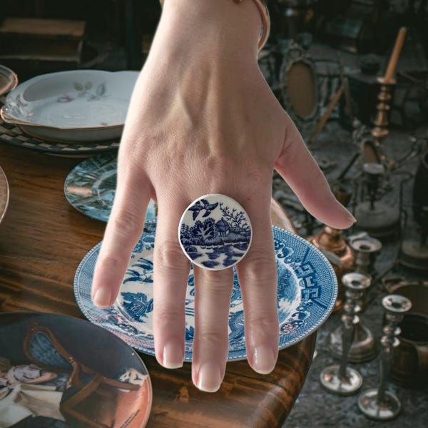 Gioielli in porcellana rotta, anello riciclato, anello in porcellana, anello vintage, anello riciclato, gioielli vintage antichi, anello in ceramica, anello grande, anello blu