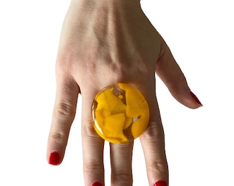 Yellow Ring, Inspirational Jewelry, Fashion Ring, gift for her, Statement Ring, Big Ring, Marble Ring, Glass Art, unique ring, glass ring