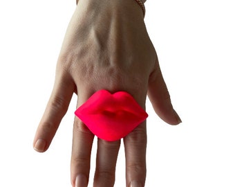 Hot pink neon lip ring, Ceramic Ring, statement ring, pink lips, Harajuka fashion, big ring, ceramic jewelry, adjustable ring StudioLeanne