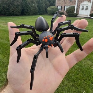 Gelede spin - Flexibel Halloweendecor of bureauspeelgoed - 3D-printen - Blendermodellering - BambuLab - Limited Edition, nog maar een paar over