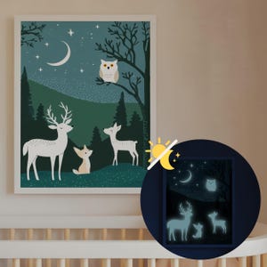 Lámina de guardería con temática de bosque, decoración de sala de juegos, temática de animales salvajes, póster que brilla en la oscuridad, regalo para recién nacidos, póster de bosque, decoración que brilla