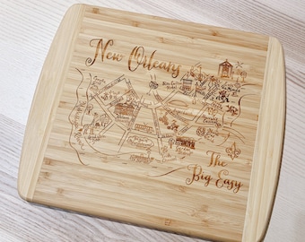 Tabla de cortar embutidos de bambú grabada con láser de Nueva Orleans