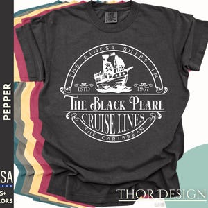 Camiseta de colores cómodos de la línea de cruceros Black Pearl de Piratas del Caribe / Camiseta de Magic Kingdom / Camiseta de vacaciones familiares de Disneyland / Regalo navideño