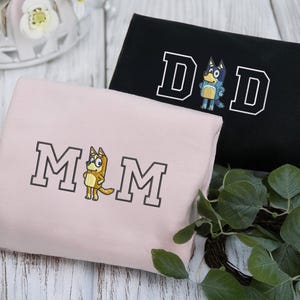 Regalo del Día del Padre, sudadera con capucha bordada para mamá y papá / Sudadera con capucha familiar con perro de dibujos animados lindo / Regalo para padres a juego para mamá y papá