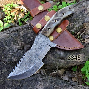 Handmade Damascus Steel Hunting Knife: Bushcraft Tracker Knife with Leather Sheath
