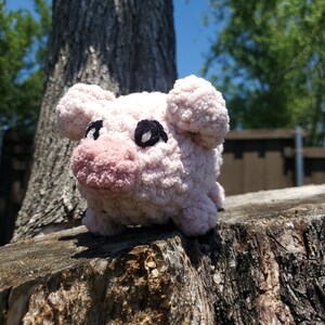 Handmade Crochet Pink Pig Plush – Adorable Amigurumi Piglet, Soft, Cuddly Farm Animal Plush, Cute Gift for Pig Lovers & Plush Collectors