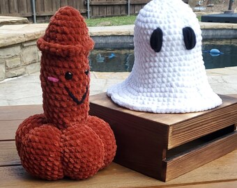 Handmade Crochet Ghost Plush: Spooky Halloween Decoration, Soft Yarn Boo Buddy