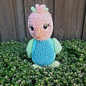 Handmade Crochet Parrot Plush – Soft & Colorful Bird Plushie – Tropical Bird Stuffed Animal – Unique Gift for Bird Lovers