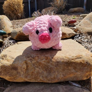 Handmade Crochet Pink Pig Plush – Adorable Amigurumi Piglet, Soft, Cuddly Farm Animal Plush, Cute Gift for Pig Lovers & Plush Collectors