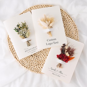 Handgefertigte Hochzeitskarte mit getrockneten Blumen, personalisierte Nachricht für Braut oder Bräutigam, Andenken-Geschenk für Paare, kundenspezifischer Blumenumschlag