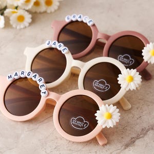 Benutzerdefinierte Name Kindersonnenbrille - Gänseblümchen-Baby-Mädchen-Sonnenbrillen, personalisierte Kleinkind-Sonnenbrille für Osterkorb-Stuffer und Geburtstags-Gastgeschenke