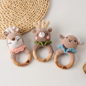 Personalized Baby Crochet Rattle, Custom Animals Crochet Toy, Wooden Rattle Ring with Engraved Baby Name, Newborn Gift, Baby Shower Gift