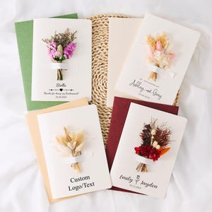 Getrocknete Blumen Karte, Rustikale Hochzeitseinladungskarte, Brautjungfer Vorschlag Karte, Personalisierter Text Umschlag, Handgemachtes Sträußchen Andenken