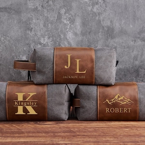 Wedding Groomsmen Toiletry Bag - Personalized Men Travel Organizer, Custom Canvas Engraved Toiletries Bag for Proposal, Durable Gift for Him