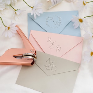 Tampon de gaufrage monogramme pour mariage, sceau de gaufrage initial personnalisé, outil d'invitation personnalisé, gaufrage d'enveloppes ou de serviettes de table pour événements