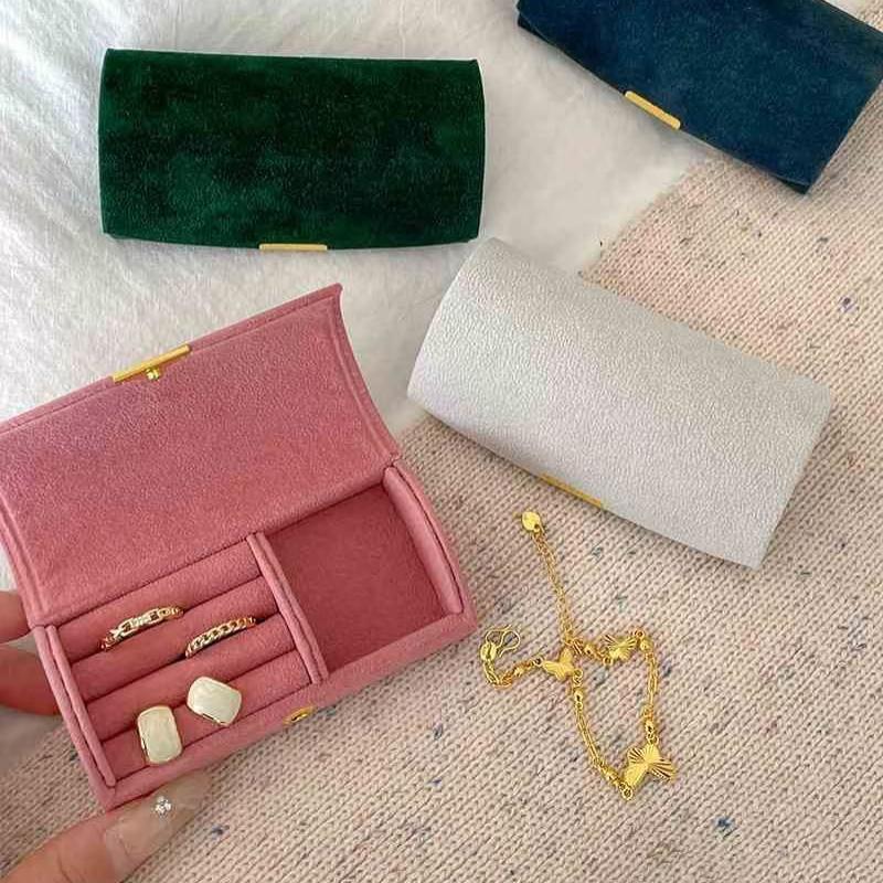 mini porta gioielli portatile con esterno in pelle pu e tessuto - scatola con chiusura a cerniera, porta anelli, ganci per collane, organizzatore da tavolo per orecchini, anelli, bracciali e collane
