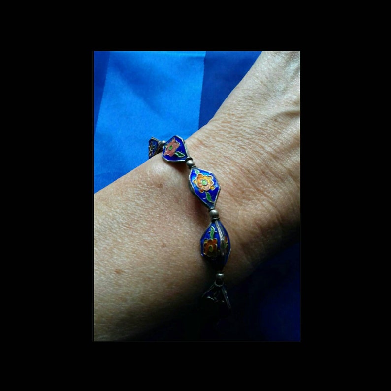 Beautiful vintage blue enamel cloisonne bracelet flower red green silver