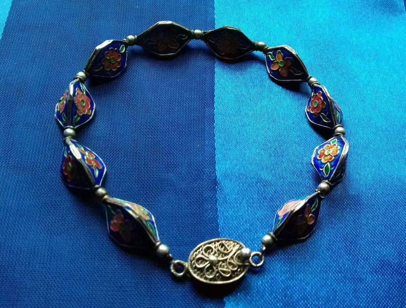 Beautiful vintage blue enamel cloisonne bracelet flower red green silver