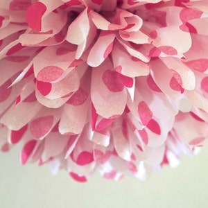 Fuschia Dots Tissue Paper Pom .. Wedding / Birthday / Baby Shower / Party Decoration / DIY