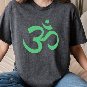 Om T-Shirt, Yoga Shirt, Meditation Tee, Spiritual Outfit, Ohm Devanagari Symbol T-Shirt, Hinduism Spiritual Clothing, Yoga Lovers Wear