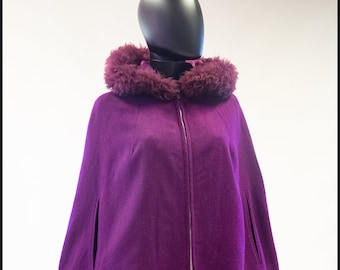 Original vintage 1960s purple wool cape with Faux Fur trim hood - Size Small Medium - Free Shipping Worldwide