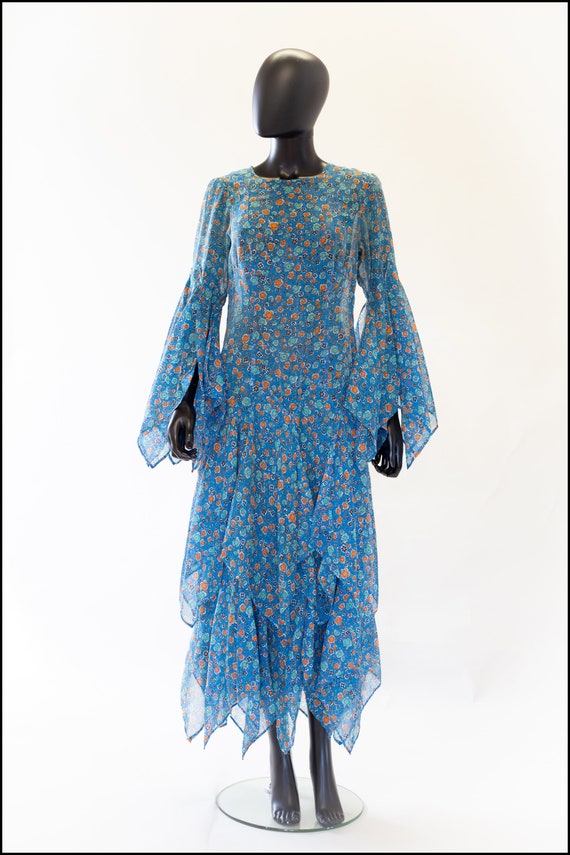 Original True Vintage 1970s Blue Floral Cotton Vo… - image 2