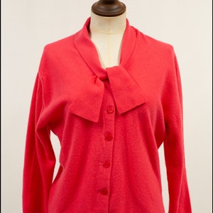 True Vintage Lambswool Pringle Bright Pink Bow Cardigan Size M Free Shipping Worldwide image 2
