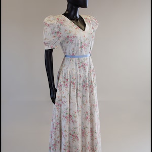 Original vintage 1980s romantic white floral rose print cotton maxi dress - Size Small - Free Shipping Worldwide