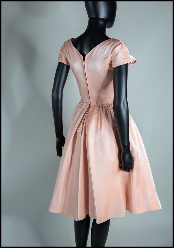 Original True Vintage 1950s Peach Draped Taffeta … - image 9