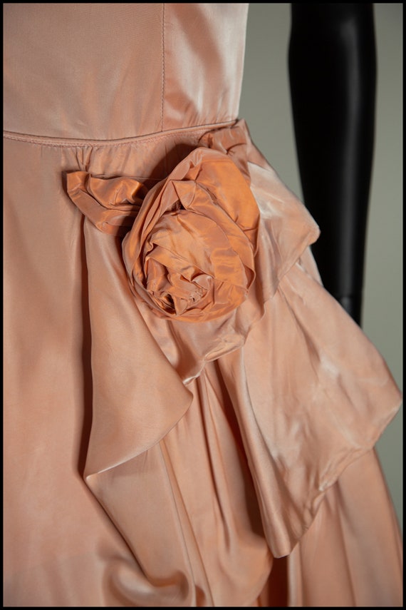 Original True Vintage 1950s Peach Draped Taffeta … - image 5