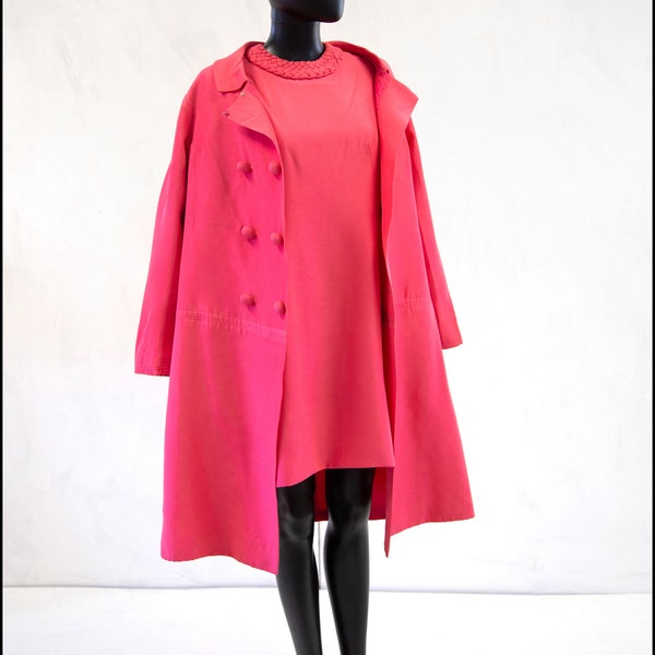 Original True Vintage 1960s Pink Crepe Mini Dress Coat Suit - Size Medium - Free Shipping Worldwide