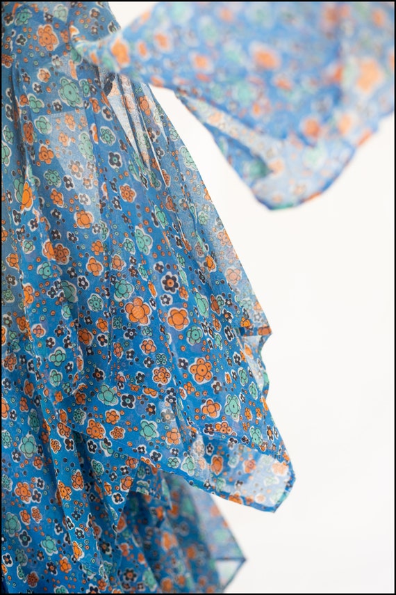 Original True Vintage 1970s Blue Floral Cotton Vo… - image 10