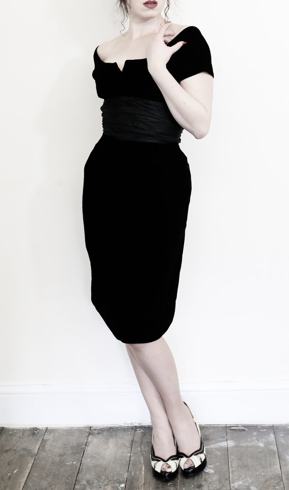 Black Velvet Wiggle Dress Flash Sales 
