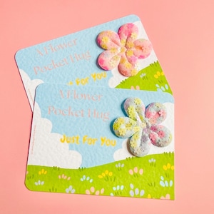 Grande abbraccio tascabile a forma di fiore, edizione limitata! Sacchetto regalo in organza incluso.
