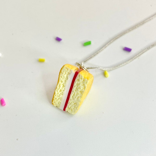 Collier pendentif à breloques petite tranche de gâteau éponge Victoria fait main en pâte polymère fimo cadeau pour elle - sac cadeau inclus