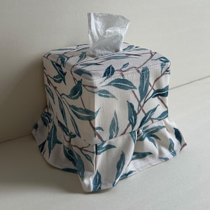 Copri scatola di fazzoletti in cotone stampato blu. Scatola di fazzoletti con motivo floreale, scatola di fazzoletti in tessuto, scatola di fazzoletti decorativa.