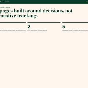 Puede incluir: Un documento digital titulado One Household System con texto verde oscuro sobre un fondo crema. Indica 13 pages built around decisions, not decorative tracking, 43 printable pages, 2 print-ready sizes: US Letter and A4, y 5 moves.