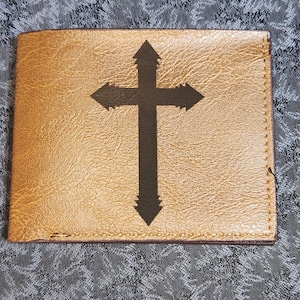Cartera con cruz cristiana con versículo bíblico o inscripción, cartera única de cuero marrón plegable para hombre, regalo personalizado.