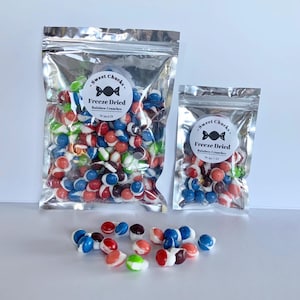 Caramelle liofilizzate con bacche arcobaleno crunches