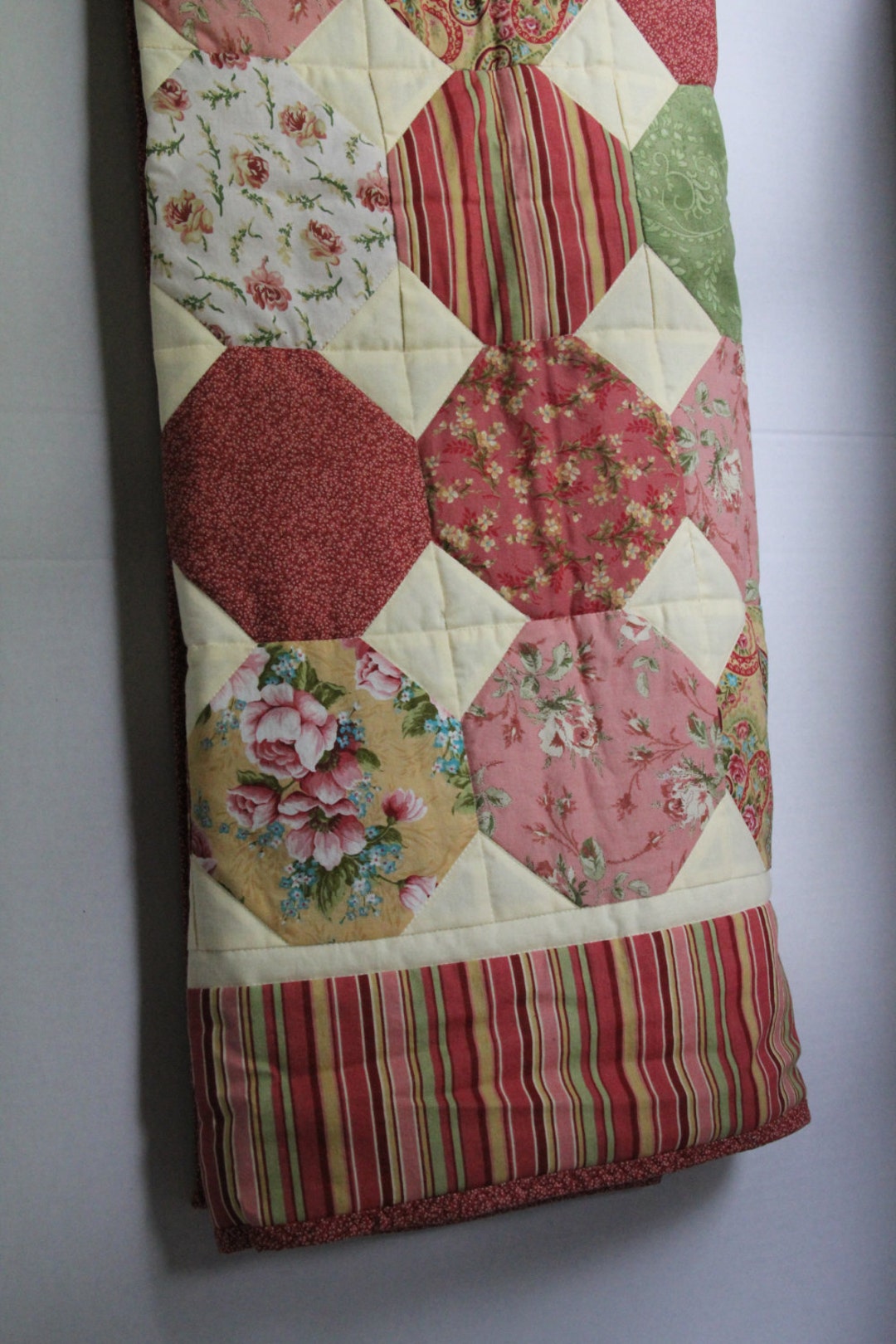 Vintage Style Baby Quilt/snowball Pattern Baby Quilt in Rose Etsy UK