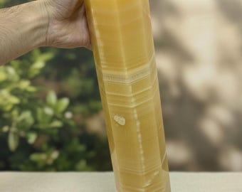 Naturalny punkt kalcytu mango lub wieże kalcytu żółtego polerowany kryształ leczniczy obelisk