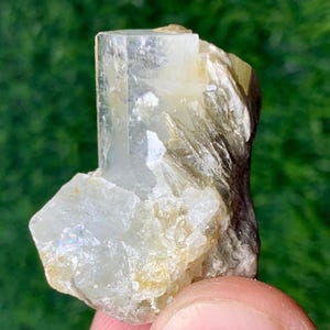 15g Natural Aquamarine Crystal with Muscovite Specimen from Pakistan