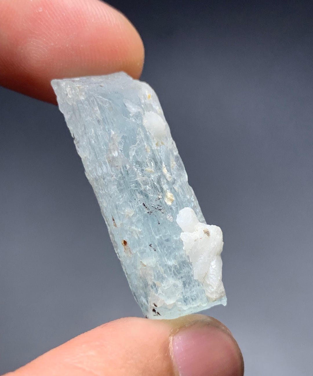 25カラットのアクアマリン結晶標本：パキスタン産原石 - Etsy 日本