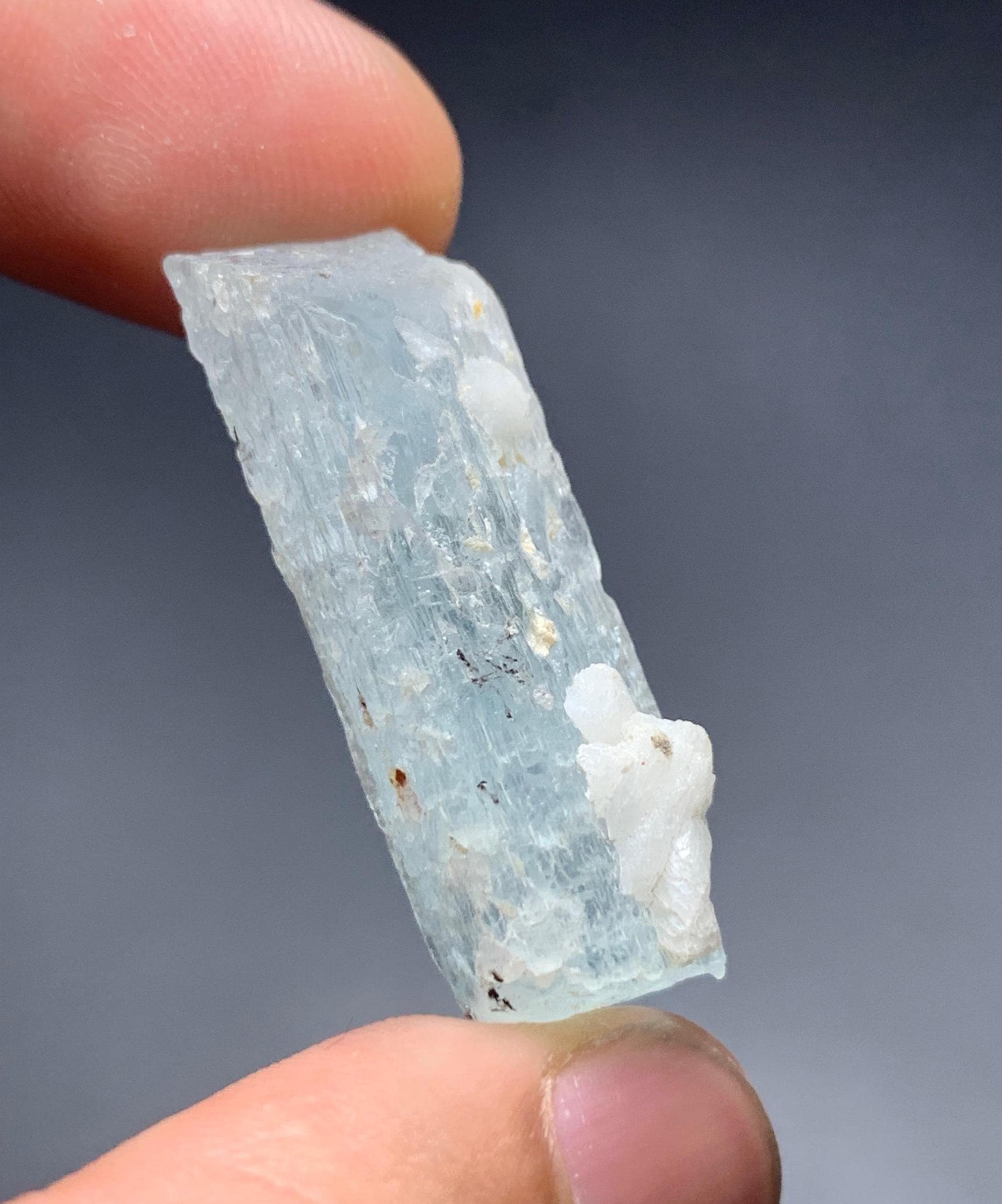 25カラットのアクアマリン結晶標本：パキスタン産原石 - Etsy 日本