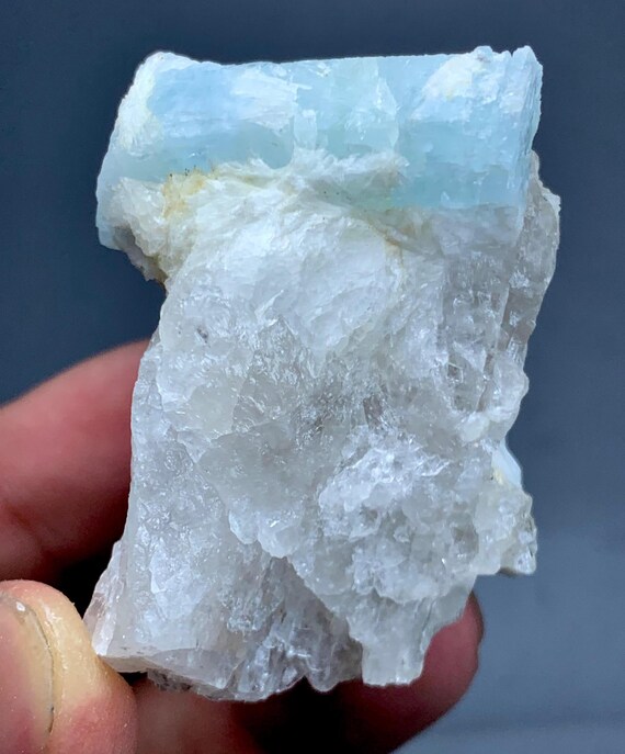 76g 天然ブルーアクアマリン結晶（母岩入り） – パキスタン - Etsy 日本