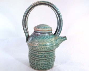 Personal, de una sola porción, tetera de gres que es un turquesa encantador. Es un gran regalo para mamá o papás que aman el té.